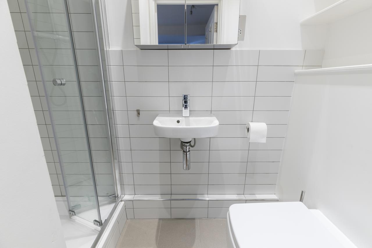 Spacious And Chic Flat In Angel London Kültér fotó